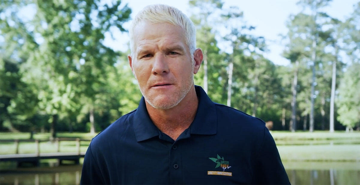 NFL QB Turned CBD Advocate Brett Favre on Opioids: 'I Was Taking 15  Vicodins Every Night'