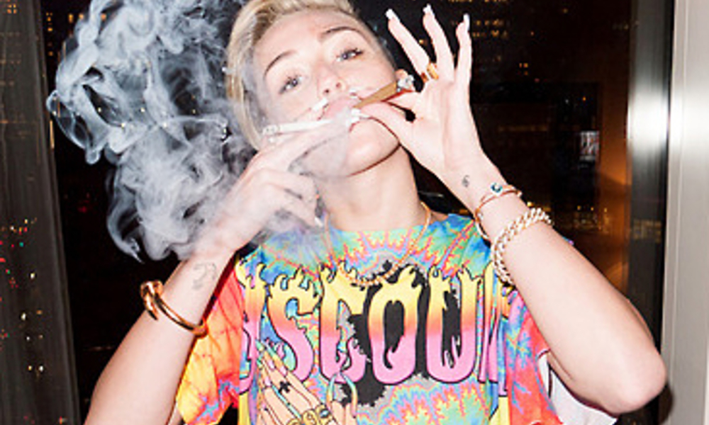 did miley cyrus smoke cigarettes Smokin' Cyrus: Miley Marijuana Pics