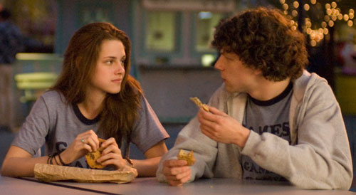 Kristen Stewart & Jesse Eisenberg in Adventureland
